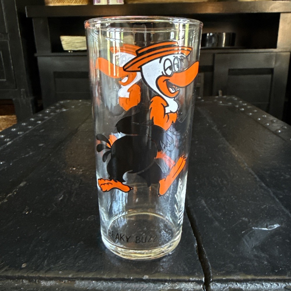 Beaky Buzzard Pepsi Collector Series 1973 Warner Bros. Glass Rare Black Letter